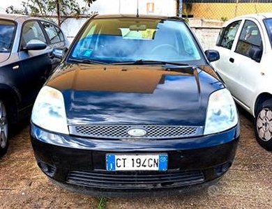 Ford Fiesta 1.6 TDCi 3p. Ghia neopatentati