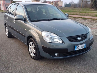 KIA Rio 2ª serie