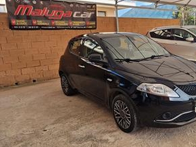 Lancia Ypsilon 1.3 MJT 16V 95 CV 5 porte S&S Silve