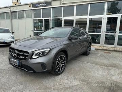 MERCEDES-BENZ GLA 220 d Automatic 4Matic Sport E