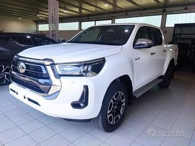 Toyota Hilux 2.4 D-4D A/T 4WD 4 porte Double ...