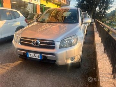 Toyota RAV 4 RAV4 Crossover 2.2 D-Cat 177 CV Execu