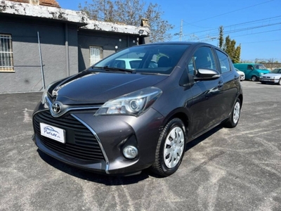 Toyota Yaris 1.0 5 porte Lounge usato