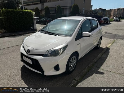 TOYOTA Yaris Lounge 1.5 VVT-i HEV