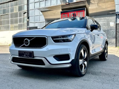 Volvo XC40 T3 Inscription usato