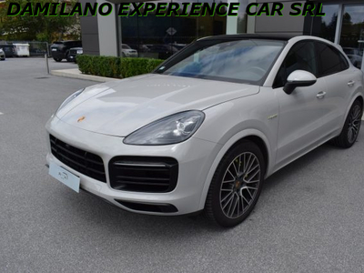 2022 PORSCHE Cayenne