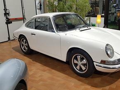 912 911 Porsche Coupe Passo corto Anno 1968 Conser