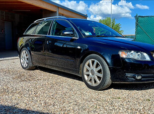 Audi A4 Avant 2.0TDI S-LINE