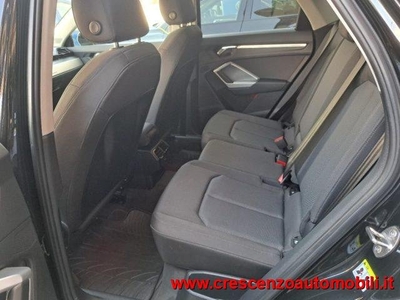 AUDI Q3 35 TDI S tronic Business Advanced