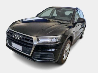 AUDI Q5 40 TDI quattro S tronic Business