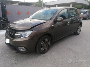 Dacia Sandero 1.5 DCI 75cv 2019 SINISTRATA