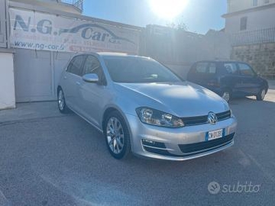 DICEMBRE Volkswagen Golf 2.0 TDI DSG 5p. Highline