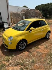 Fiat 500 gialla