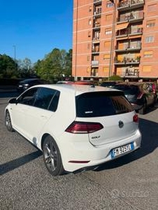 Golf r Line dicembre 2017