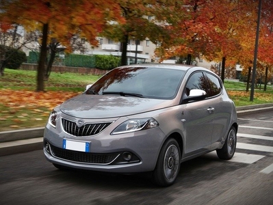 LANCIA YPSILON 1.0 FireFly 5 porte S&S Hybrid Alberta Ferretti KM 0 G.VILLA SRL