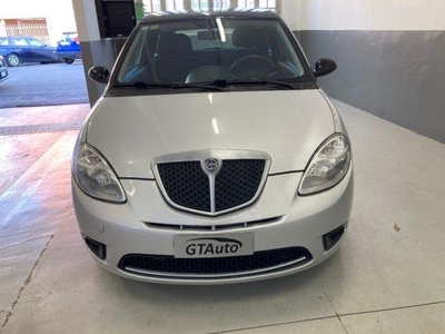 LANCIA YPSILON 1.2 Argento adatta ai neopatentati