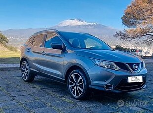 Nissan Qashqai 1.5 Dci Tekna tetto panoramico