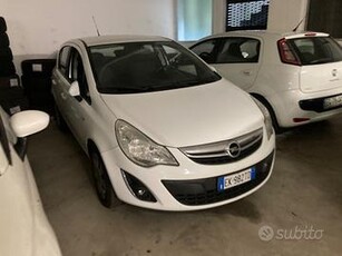 Opel Corsa 1.4 16V 5 porte CAMBIO AUTOMATICO