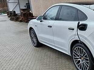 PORSCHE Cayenne Coupé e - 10/2021