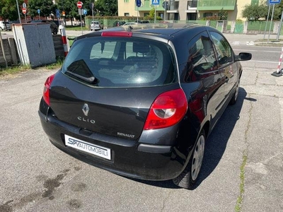 RENAULT CLIO 1.2 16V NEOPATENTATI