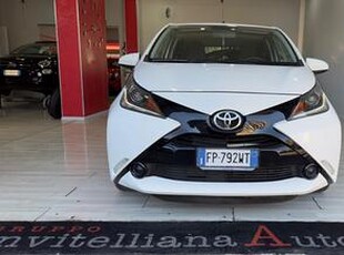 Toyota Aygo 1.0 VVT-i 69 CV 5 porte x-play TSS MMT