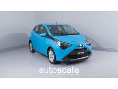 TOYOTA AYGO Connect 1.0 VVT-i 72 CV 5 porte x-play MMT