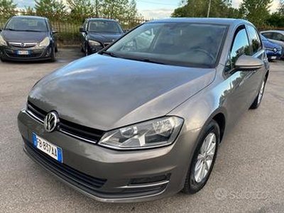 Volkswagen Golf 1.6 TDI DSG 5p. Comfortline BlueMo