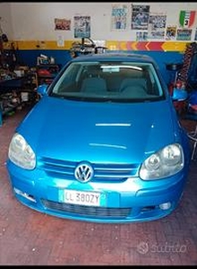 VOLKSWAGEN Golf 5ª serie - 2004