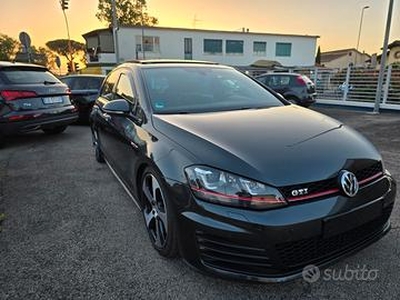 Volkswagen Golf GTI Golf GTI Performance 2.0 TSI 5