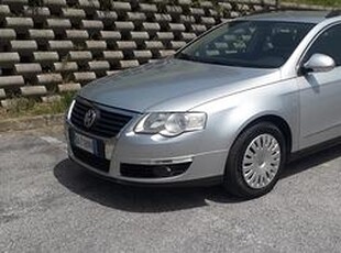 VOLKSWAGEN Passat 2.0 TDI SW COMFORT 140CV