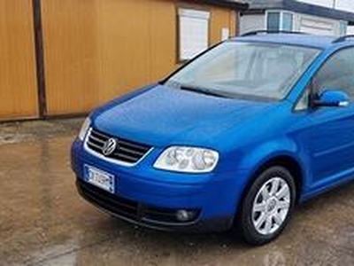 Volkswagen touran 1.6 FSI 7 posti