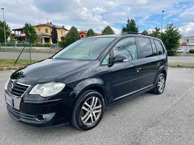 Volkswagen Touran 2.0 benzina metano anno 2008