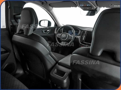 VOLVO XC60 B4 Geartronic Momentum Pro