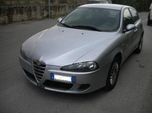 ALFA ROMEO 147 1.9 JTD (120) 5 porte Distinctive Diesel