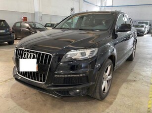 AUDI Q7 3.0 TDI QUATTRO 245CV 7POSTI S-LINE COMPLETO ! Diesel