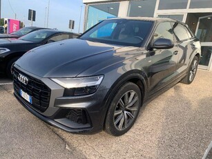 AUDI Q8 50 TDI 286 CV quattro tiptronic Elettrica/Diesel