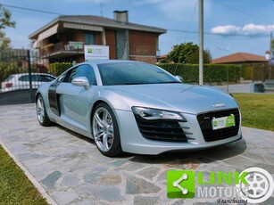 AUDI R8 4.2 V8 FSI quattro R tronic Benzina