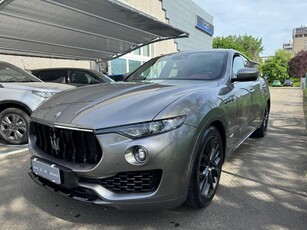 MASERATI Levante V6 Diesel 275CV Q4 Gransport Diesel