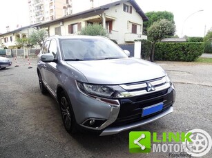 MITSUBISHI Outlander 2.2 DI-D 4WD Instyle 7p. Diesel