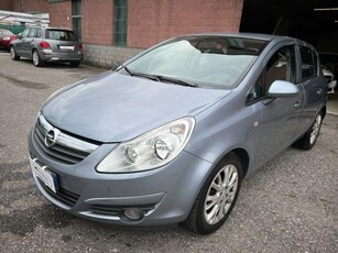 OPEL Corsa NEOPATENTATI Benzina