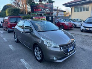 PEUGEOT 208 1.2 VTi 82 CV 5 porte Allure Benzina