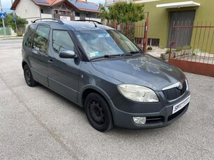 SKODA Roomster 1.4 GPL GANCIO TRAINO/NEOPATENTATO Benzina/GPL