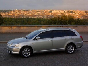 TOYOTA Avensis 2.2 D-4D 16V Station Wagon Diesel