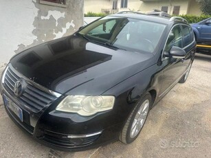 VOLKSWAGEN Passat 2.0 16V TDI Var. DSG Comfortline Benzina