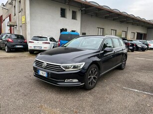 VOLKSWAGEN Passat Variant 2.0 TDI DSG Highline BlueMotion Technology Diesel