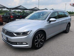 VOLKSWAGEN Passat Variant 2.0 tdi Highline 190cv dsg 7m Diesel