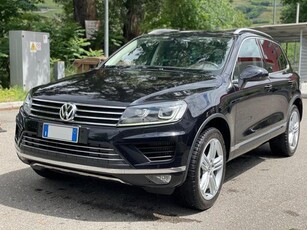 VOLKSWAGEN Touareg 3.0 TDI 262 CV tip. BlueMotion Technology Executiv Diesel