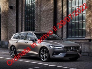 VOLVO V60 B5 AWD automatico Ultimate Dark Elettrica/Benzina