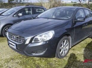 VOLVO V60 D3 Kinetic - PER OPERATORI DEL SETTORE Diesel