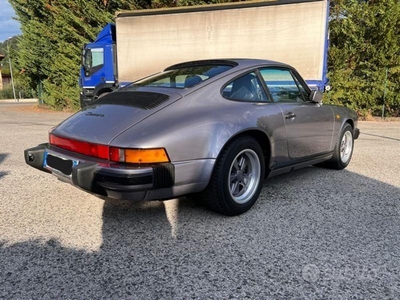 Usato 1987 Porsche 911 Carrera 3.2 Benzin 231 CV (89.000 €)